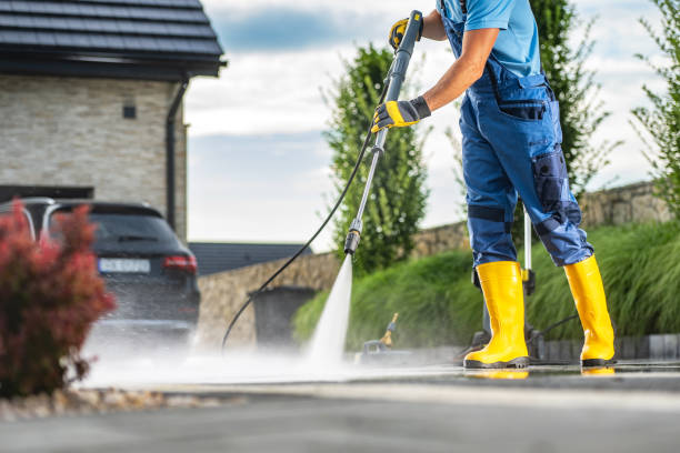 Best Local Pressure Washing Services  in Bannockburn, IL